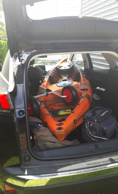 kayak dans voiture.png